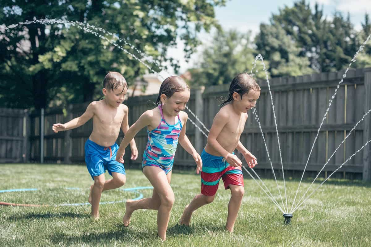 A Fun Summer Activity for Kids That Is Easy to Set Up